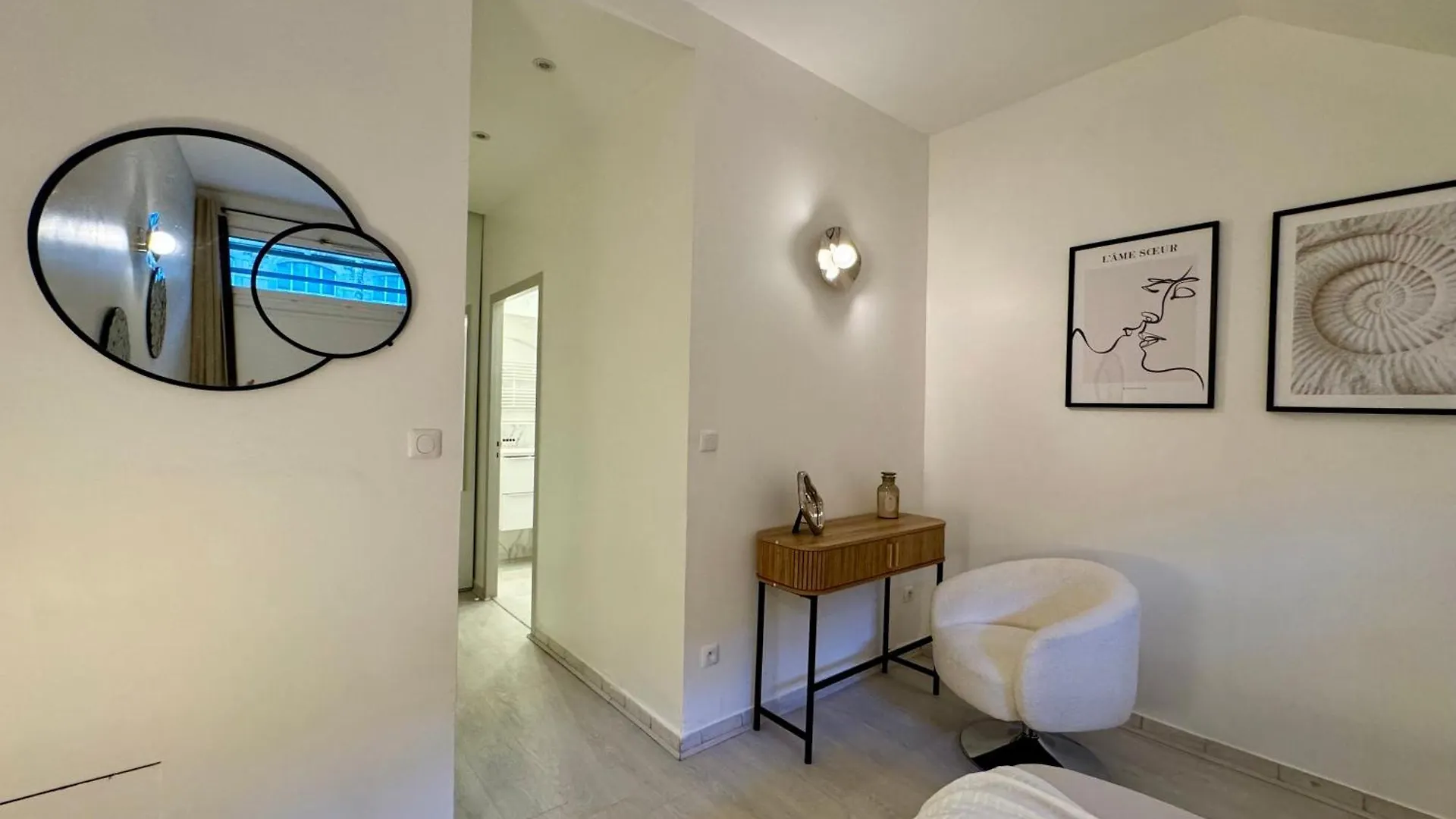 Suite Azure - Check In H24 - Wifi Lione